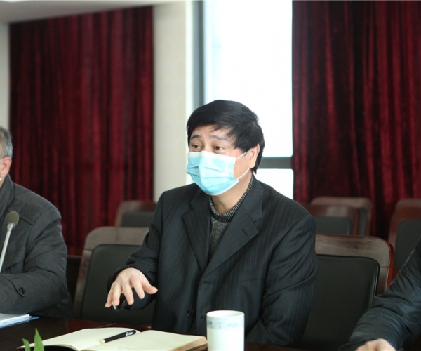 嘉兴市政协副主席马玉华来尊龙新版人生就是博丝绸集团调研事情