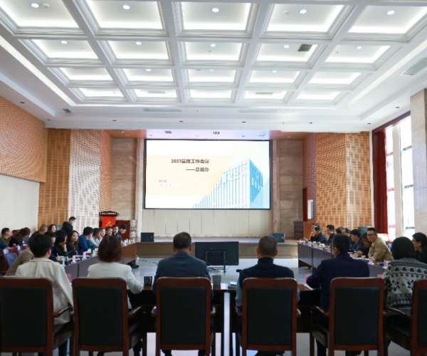 为（内部）客户提供价值，，，，，为实现“领跑”赋能加速